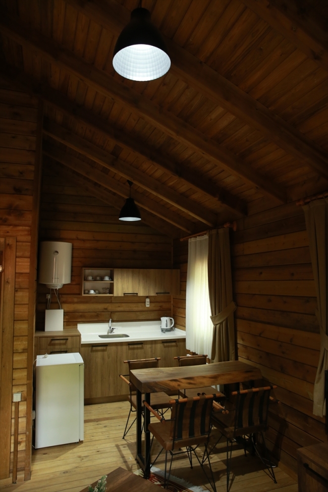 Doğayla iç içe Eriklitepe Tabiat Parkı misafirlerini bekliyor