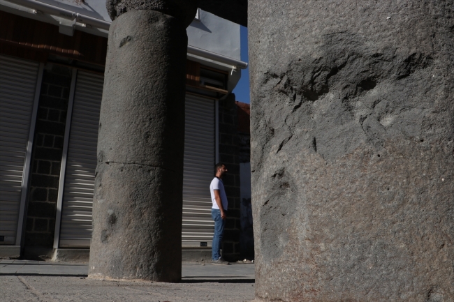 Şeyh Mutahhar Camii'nin kurşun izleri silinmeyecek