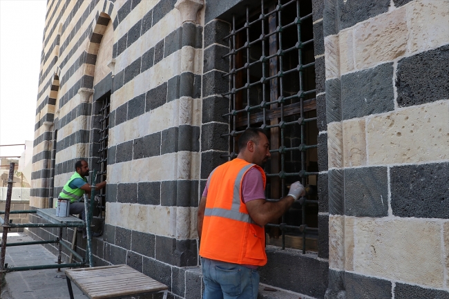 Şeyh Mutahhar Camii'nin kurşun izleri silinmeyecek