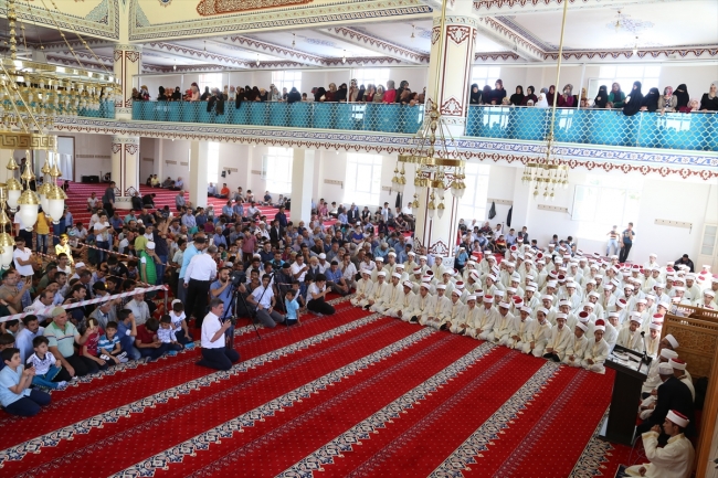 Erzurum'da 240 öğrenci hafızlık belgesi aldı