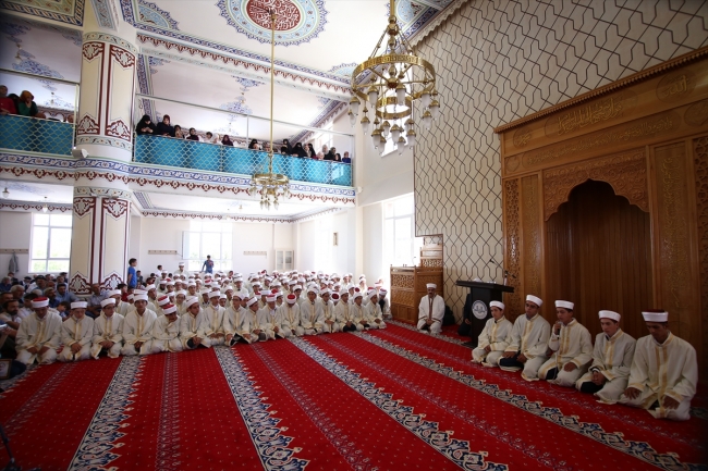 Erzurum'da 240 öğrenci hafızlık belgesi aldı