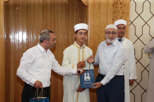 Erzurum'da 240 öğrenci hafızlık belgesi aldı