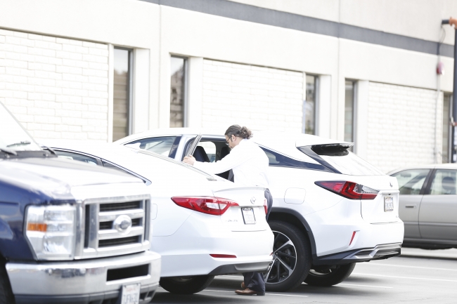 FETÖ'nün "para kasaları" ABD’de lüks içinde yaşıyor