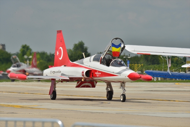 Türk Yıldızları Bükreş semalarında
