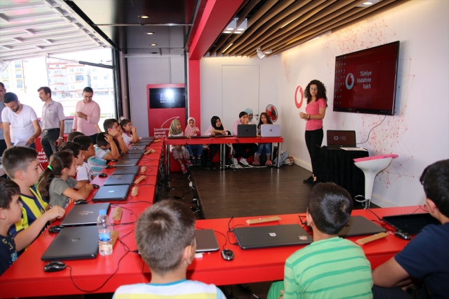 Yarını Kodlayanlar Eğitim Tırı Sivas'ta