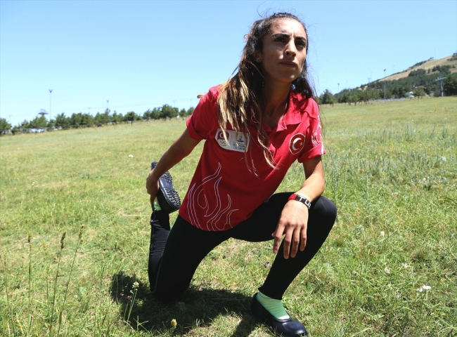 Kara lastiklerle başlayan yolculuğunda sıra altın madalyada