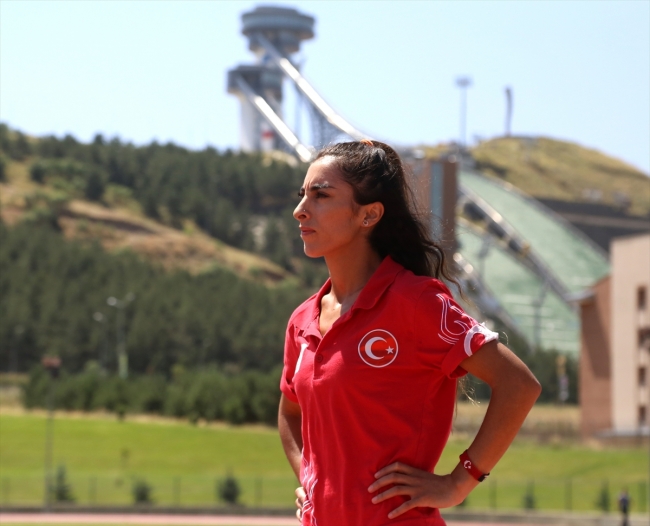 Kara lastiklerle başlayan yolculuğunda sıra altın madalyada