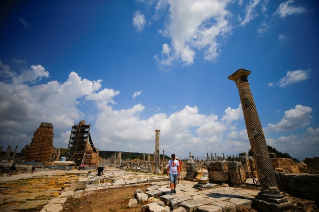 Antik Perge yeniden hayat buluyor