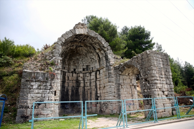 Tarihi Justinianus Köprüsü keşfedilmeyi bekliyor