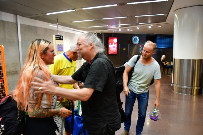 Gözaltına alınan İsveçli aktivist İsrail'in yaptığı işkenceyi anlattı