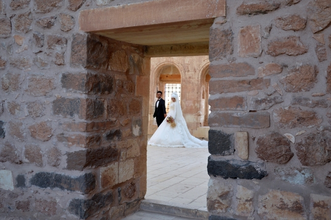 İshak Paşa Sarayı'na ilgi her geçen gün artıyor