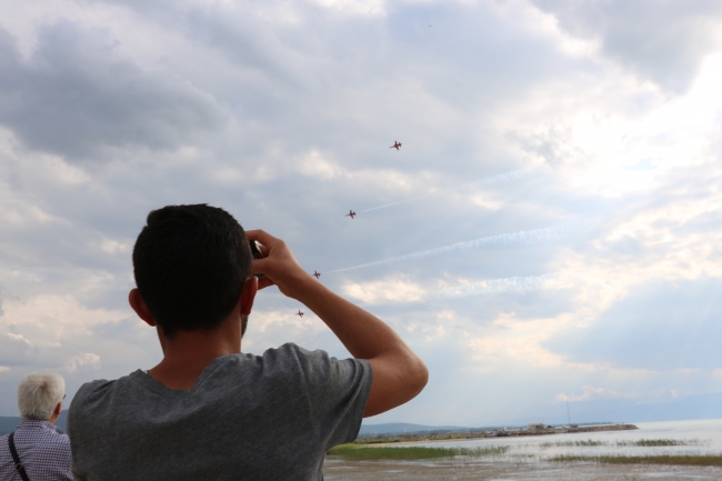 Türk Yıldızları Beyşehir semalarında nefes kesti