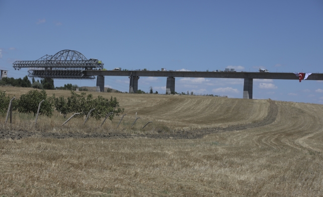 Bakan Turhan YHT hattında incelemelerde bulundu