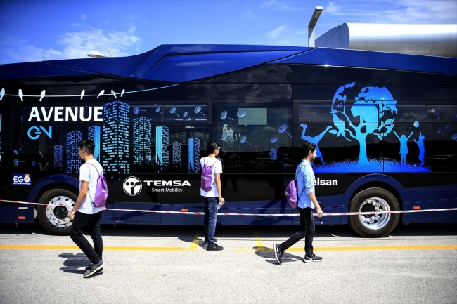 Türkiye'nin ilk elektrikli otobüsü Hacettepe'de hizmet verecek