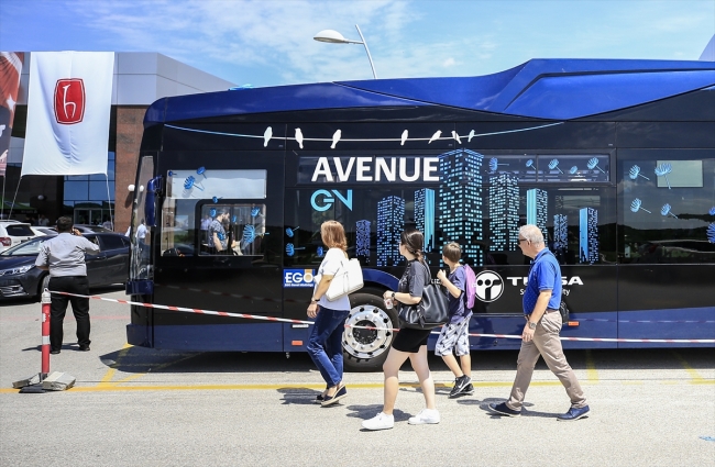 Türkiye'nin ilk elektrikli otobüsü Hacettepe'de hizmet verecek