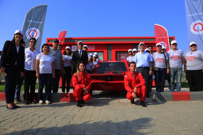Üniversite öğrencileri TÜBİTAK yarışması için elektrikli otomobil üretti