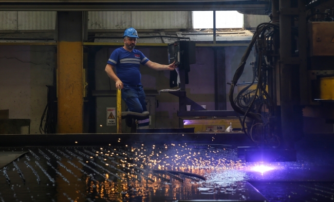 Tersane işçileri 4 mevsim işinin başında