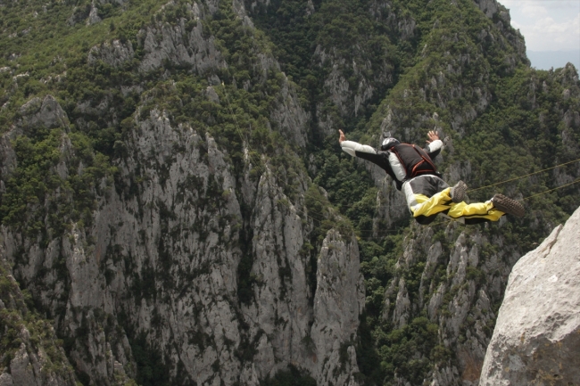 Samsun Şahinkaya Kanyonu'nda nefes kesen dans