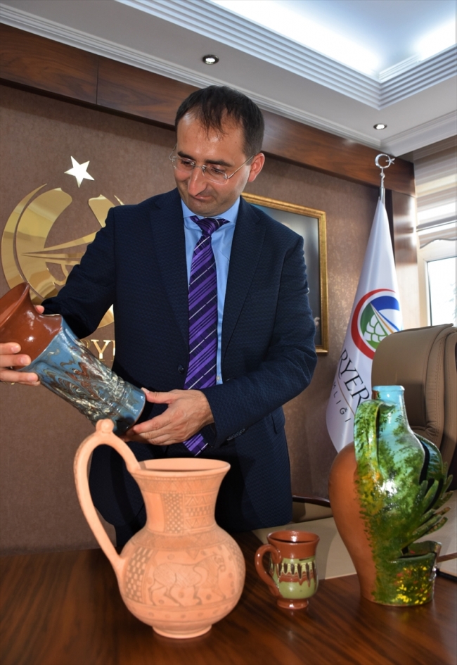 Köylüler 135 yıldır toprağı sanata dönüştürüyor