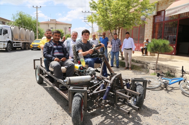 Lise mezunu Ali Özdemir kendi arabasını yaptı