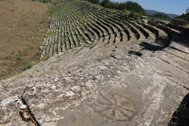 Afrodisyas Antik Kenti stadyumunda kombine izlerine rastlandı