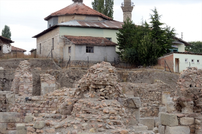 Sebastapolis Antik Kenti'nin hamam bölümü gün yüzüne çıkarıldı