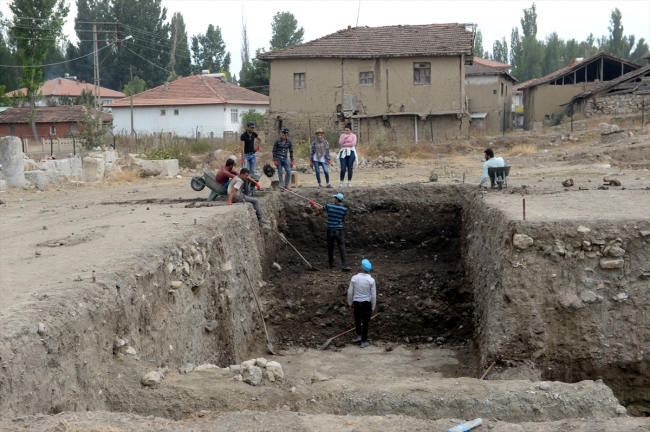 Sebastapolis Antik Kenti'nin hamam bölümü gün yüzüne çıkarıldı