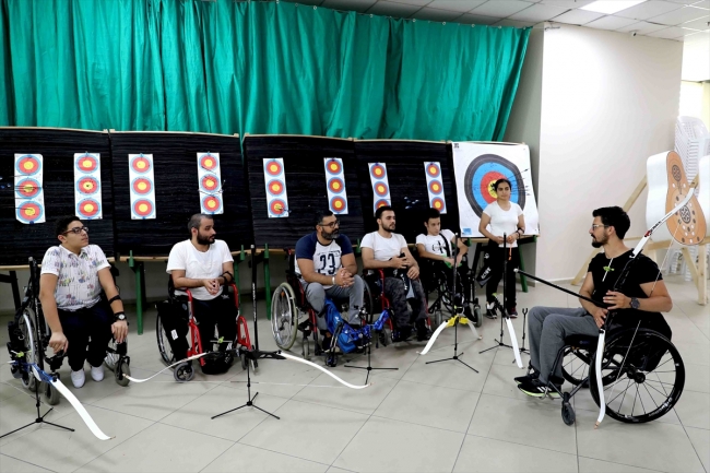 Bedensel engelli Murat Öz hayata ok atarak tutundu