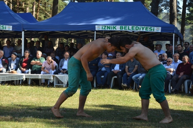Karakucak Güreşleri 19 yıl aradan sonra yeniden yapıldı