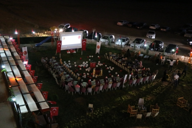 Şehit çocuğuna sürpriz doğum günü kutlaması