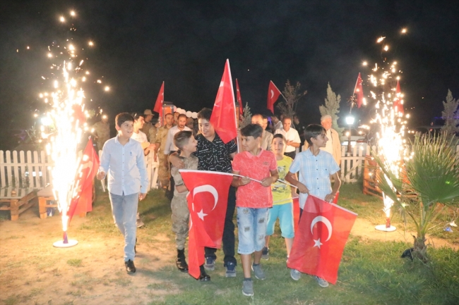 Şehit çocuğuna sürpriz doğum günü kutlaması