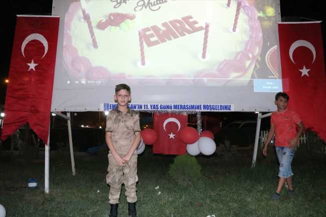 Şehit çocuğuna sürpriz doğum günü kutlaması