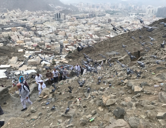 İlk emrin indiği Hira Mağarası'na yoğun ilgi