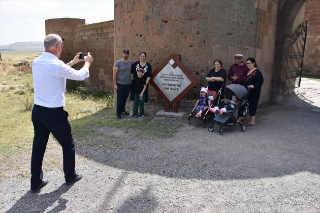 Ani Örenyeri'nin tarihi zenginlikleri ortaya çıkarılıyor