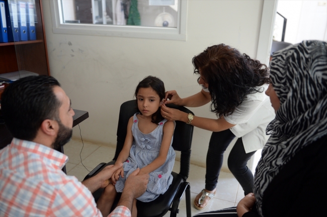 Suriyeli küçük Leyan Türkiye'de duyma yetisine kavuştu