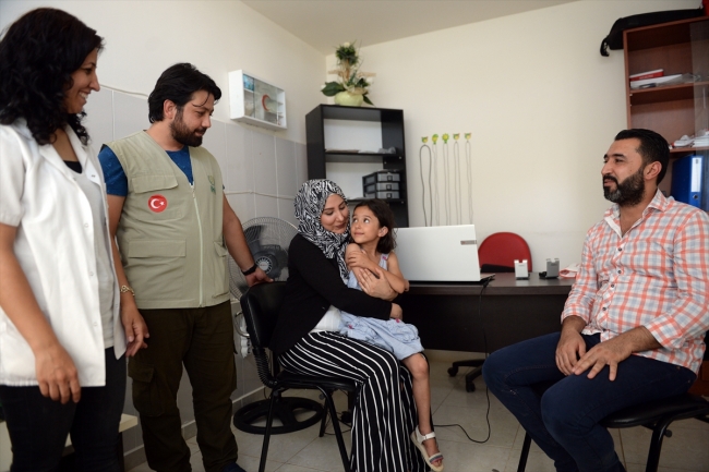 Suriyeli küçük Leyan Türkiye'de duyma yetisine kavuştu