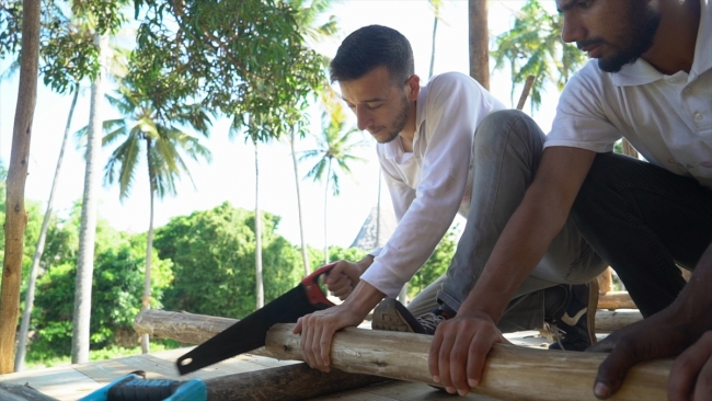 TİKA gönüllülerinden Tanzanyalı yetim anneleri için dikiş atölyesi