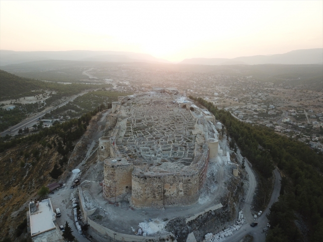 Tarihi Silifke Kalesi turizme kazandırılıyor