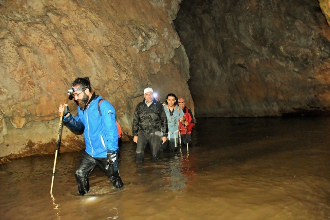 El değmemiş doğasıyla öne çıkan Kunav Mağarası ziyarete açıldı