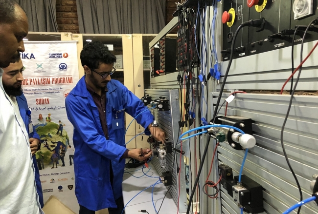 TİKA gönüllüleri Sudan'da