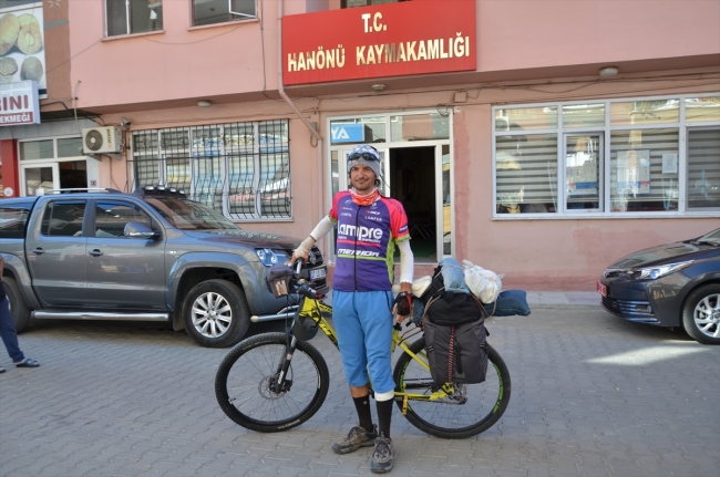 1 aydır bisikletle Türkiye'yi turluyor