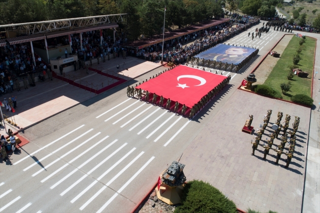 Zırhlı Birlikler'de yemin töreni
