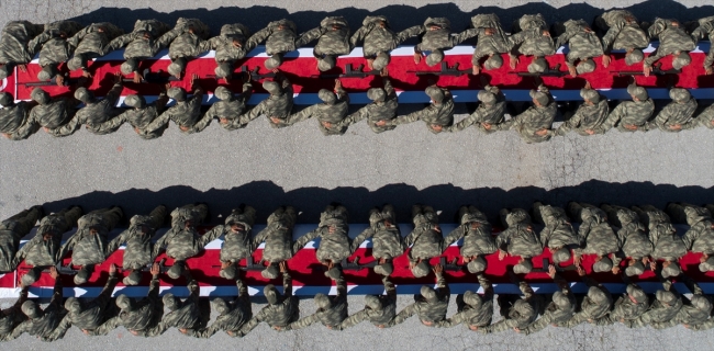 Zırhlı Birlikler'de yemin töreni