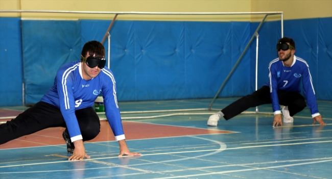 Görme engelli gençler "goalball" ile sosyalleşiyor