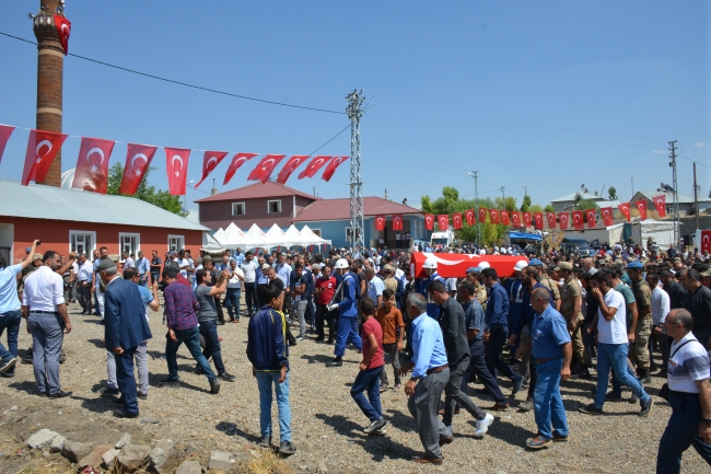 Adıyaman şehitleri toprağa verildi