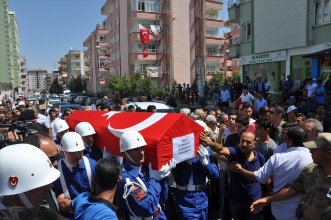 Adıyaman şehitleri toprağa verildi