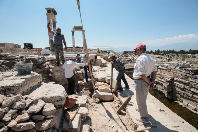 İtalyan arkeolog 40 yıl çalıştığı Hierapolis'e veda ediyor