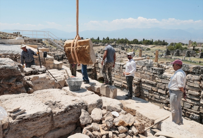 İtalyan arkeolog 40 yıl çalıştığı Hierapolis'e veda ediyor