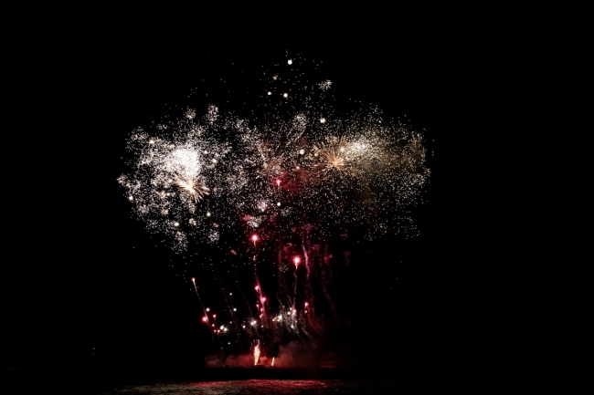 Hollanda'da Avrupa'nın en büyük havai fişek organizasyonu yapıldı