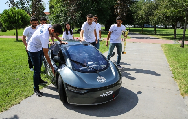 Üniversite öğrencileri "yerli ve milli" otomobil üretimine katkı sağlamak istiyor